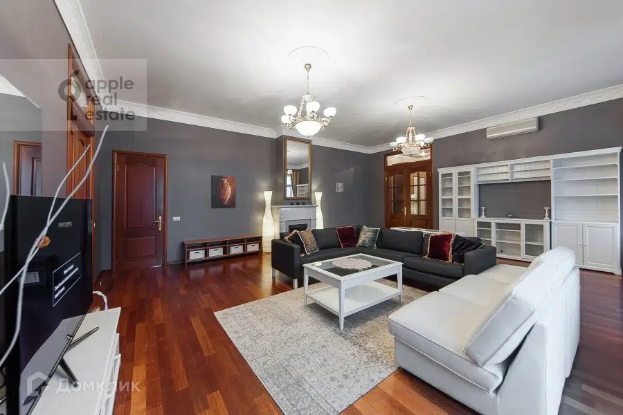 Продаётся 4-комнатная квартира, 164.1 м²