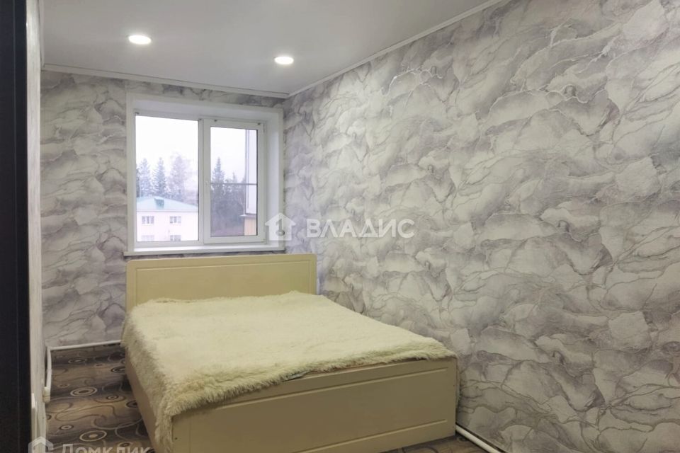 Продаётся 4-комнатная квартира, 70.6 м²