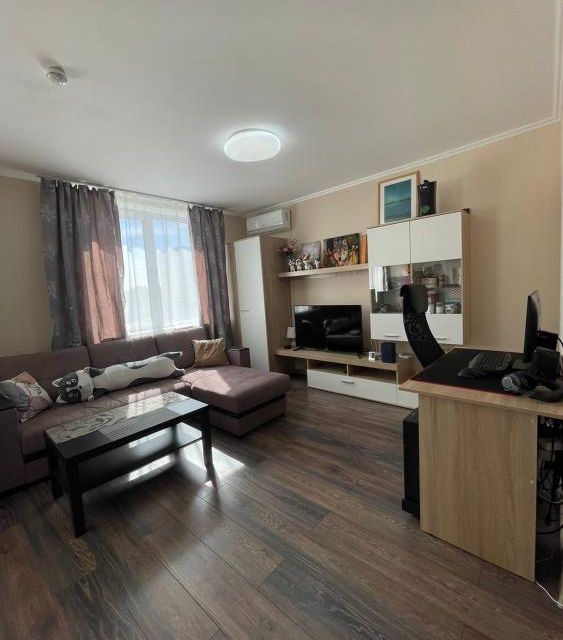 Продаётся 1-комнатная квартира, 42.9 м²