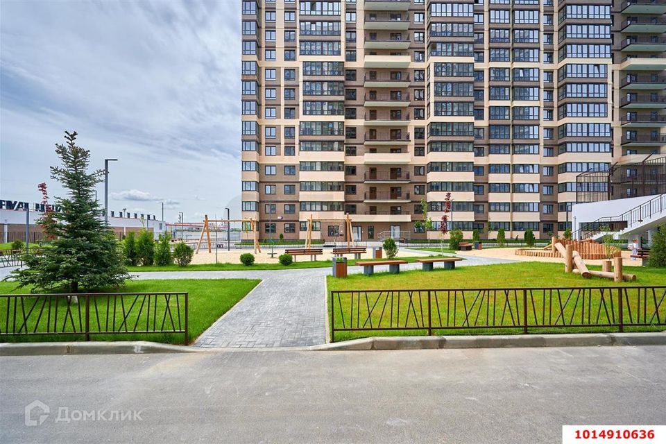 Продаётся 1-комнатная квартира, 42 м²