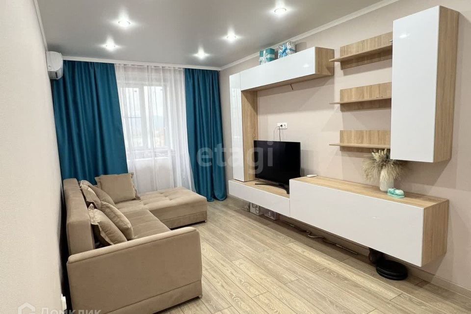 Продаётся 2-комнатная квартира, 60.7 м²