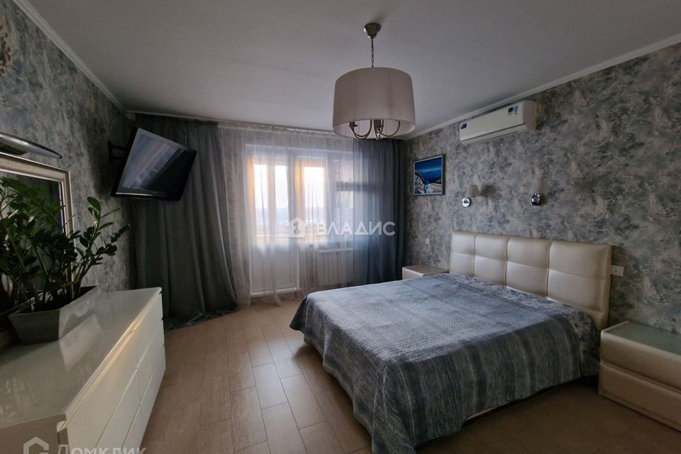 Продаётся 2-комнатная квартира, 90.8 м²