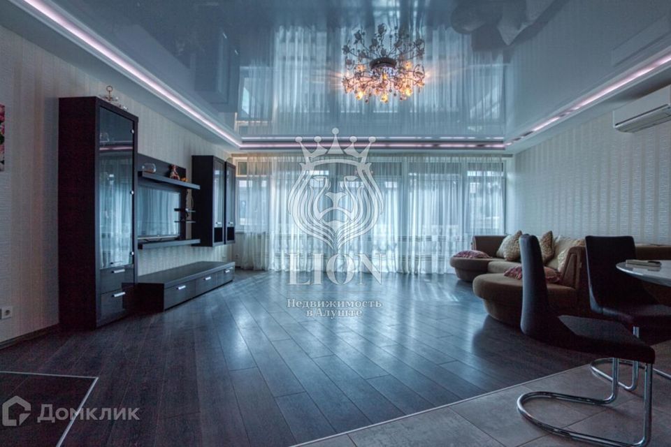 Продаётся студия, 230 м²