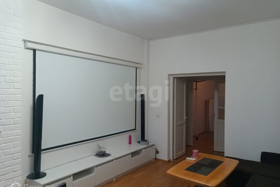Сдаётся 4-комнатная квартира, 120 м²