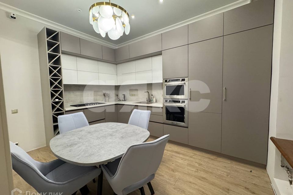 Сдаётся 3-комнатная квартира, 120.8 м²