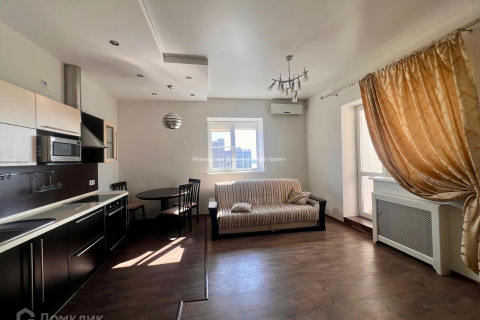Сдаётся 2-комнатная квартира, 64 м²