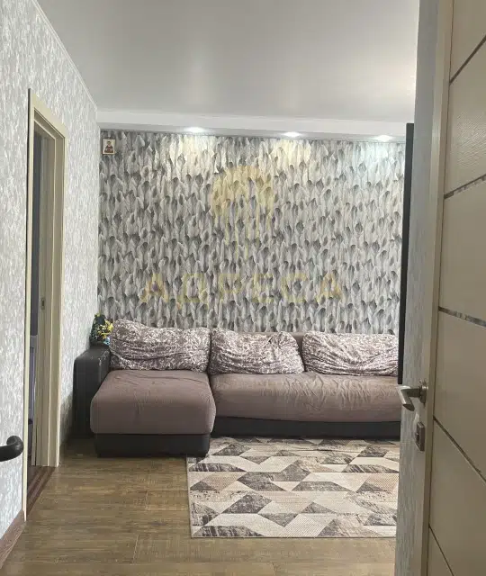 Продаётся 3-комнатная квартира, 61 м²