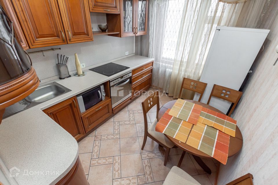 Сдаётся 3-комнатная квартира, 67.9 м²