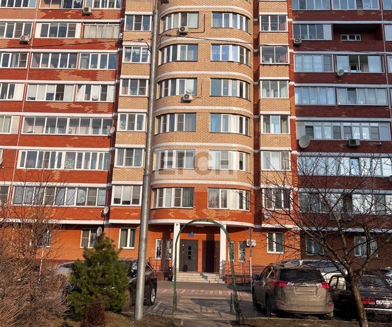 Продаётся 4-комнатная квартира, 132 м²