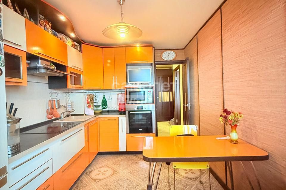 Продаётся 3-комнатная квартира, 69.4 м²