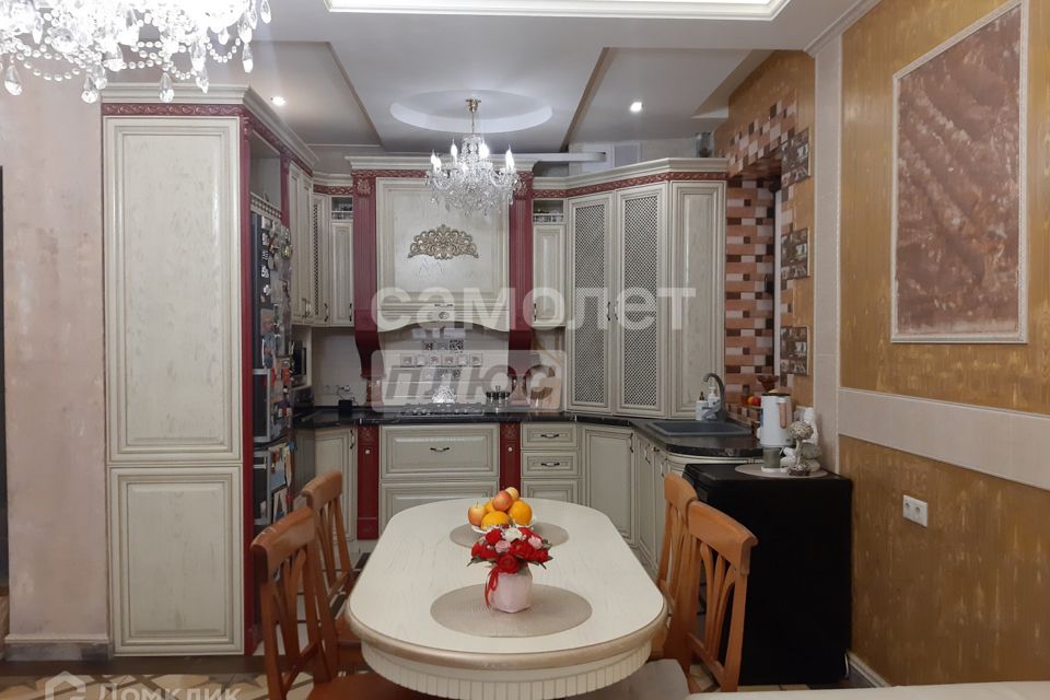Продаётся 2-комнатная квартира, 77 м²
