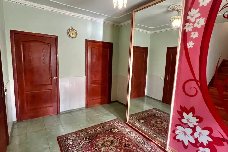 Продаётся 2-этажный дом, 140 м²