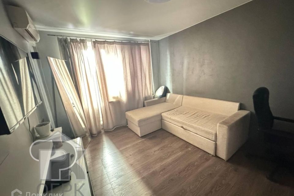 Продаётся 2-комнатная квартира, 43.8 м²
