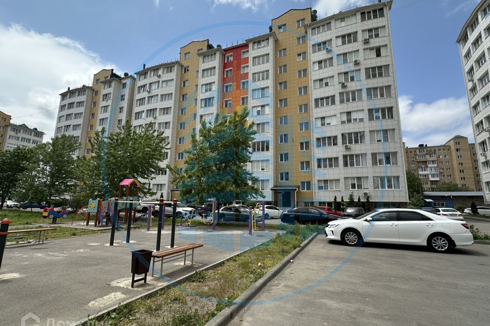 Продаётся 2-комнатная квартира, 60.5 м²