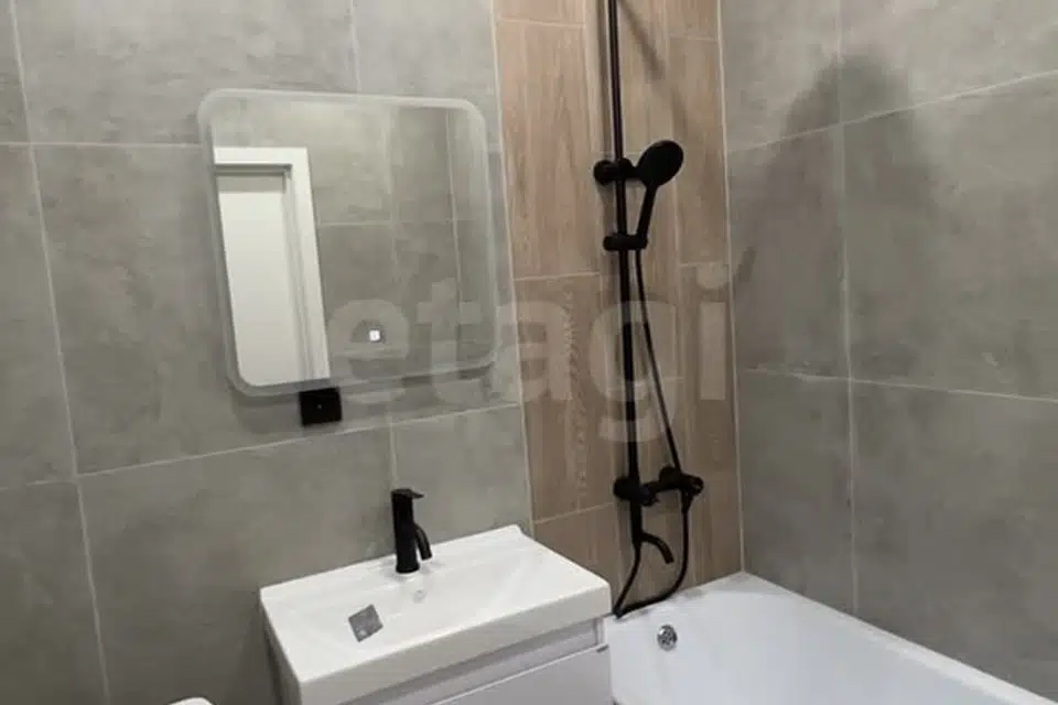 Продаётся 1-комнатная квартира, 36.7 м²