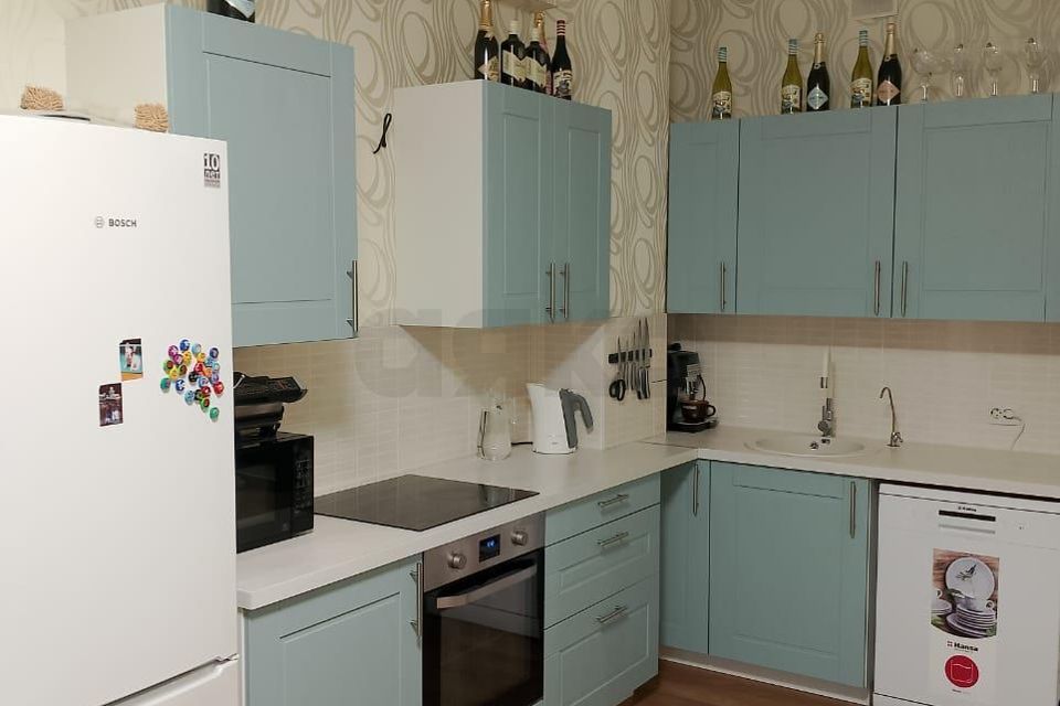 Продаётся 1-комнатная квартира, 63.8 м²