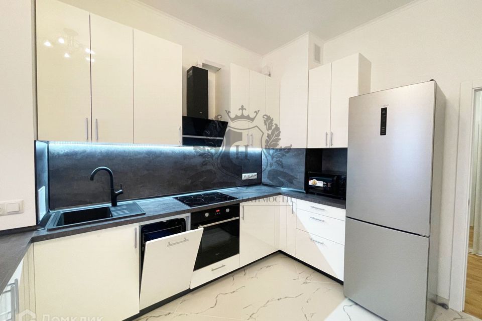 Сдаётся 3-комнатная квартира, 105 м²