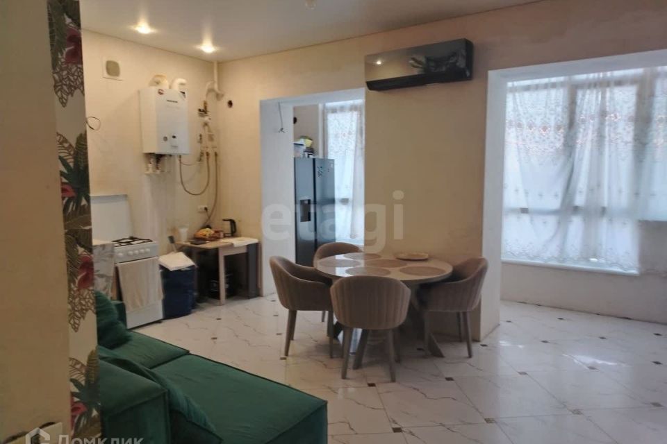 Продаётся 2-комнатная квартира, 49.3 м²