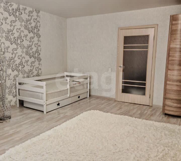 Продаётся 1-комнатная квартира, 54 м²