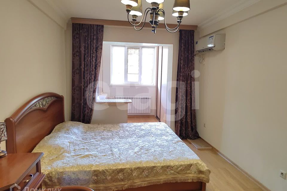 Продаётся 5-комнатная квартира, 140 м²