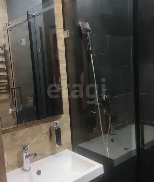 Продаётся 1-комнатная квартира, 48 м²