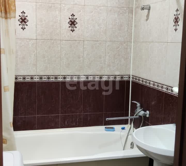 Продаётся 2-комнатная квартира, 62.4 м²