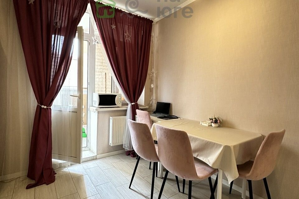 Продаётся 1-комнатная квартира, 37.9 м²