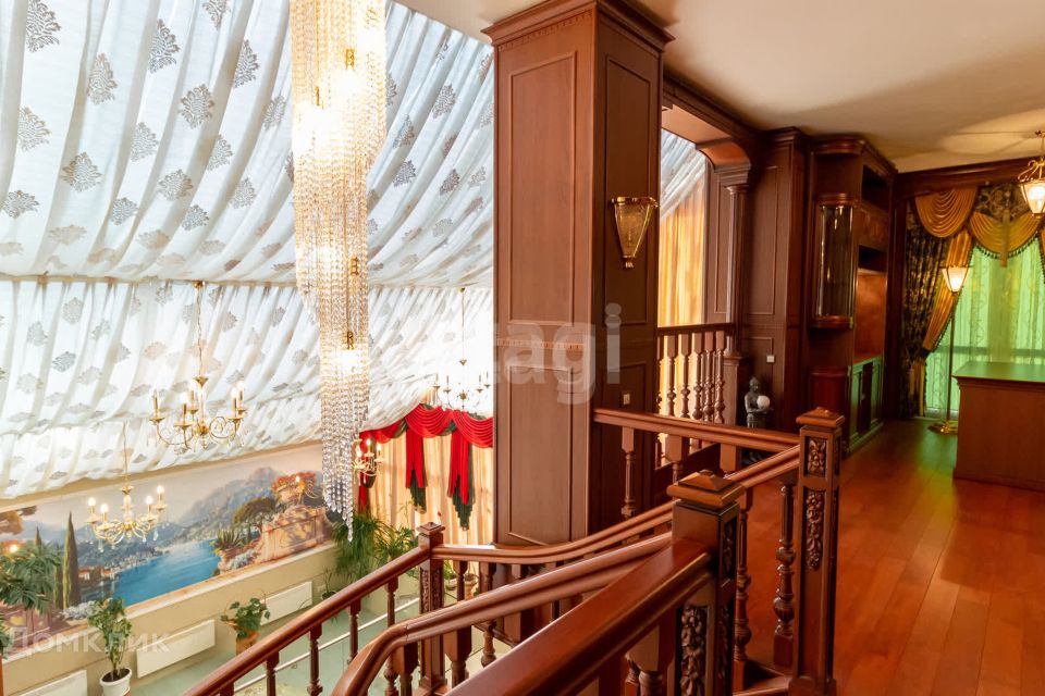 Продаётся 5-комнатная квартира, 522 м²