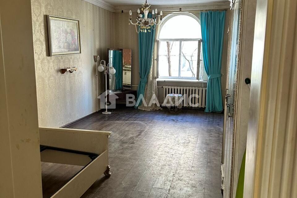 Продаётся 1-комнатная квартира, 53.2 м²