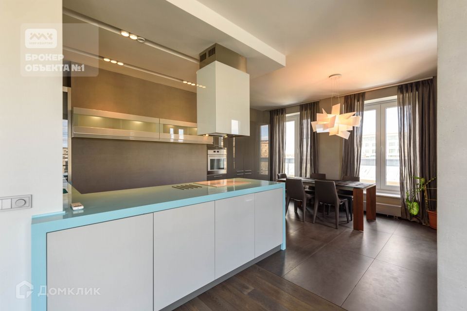 Сдаётся 5-комнатная квартира, 208 м²