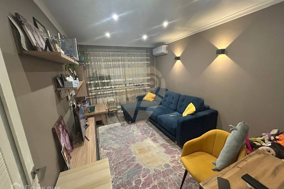 Продаётся 2-комнатная квартира, 43.6 м²