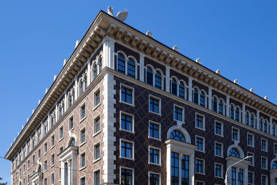 Продаётся 4-комнатная квартира, 136.5 м²