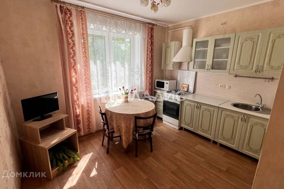 Продаётся 1-комнатная квартира, 38 м²