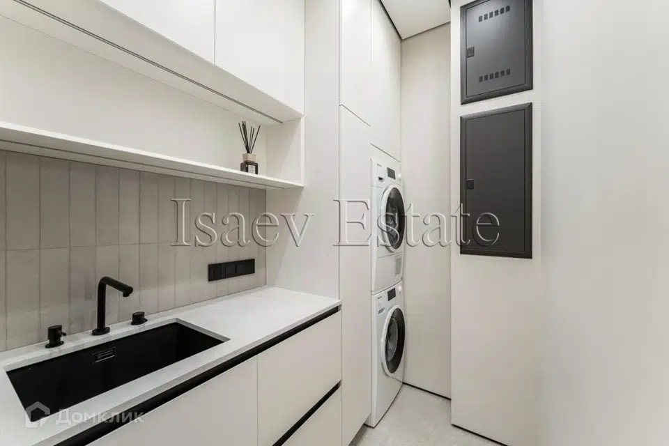 Продаётся 2-комнатная квартира, 110 м²