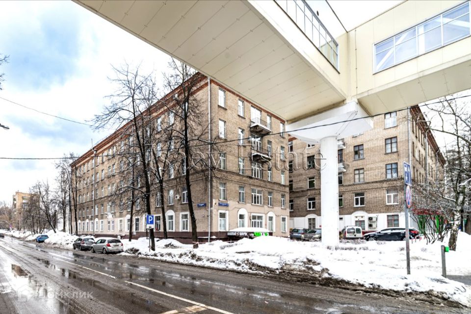 Продаётся 6-комнатная квартира, 600 м²