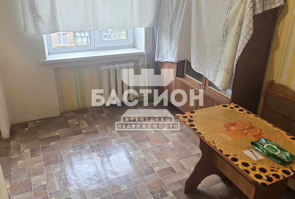 Продаётся 4-комнатная квартира, 65.6 м²