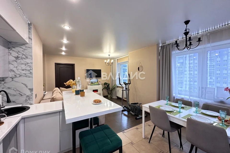 Продаётся 2-комнатная квартира, 65.8 м²