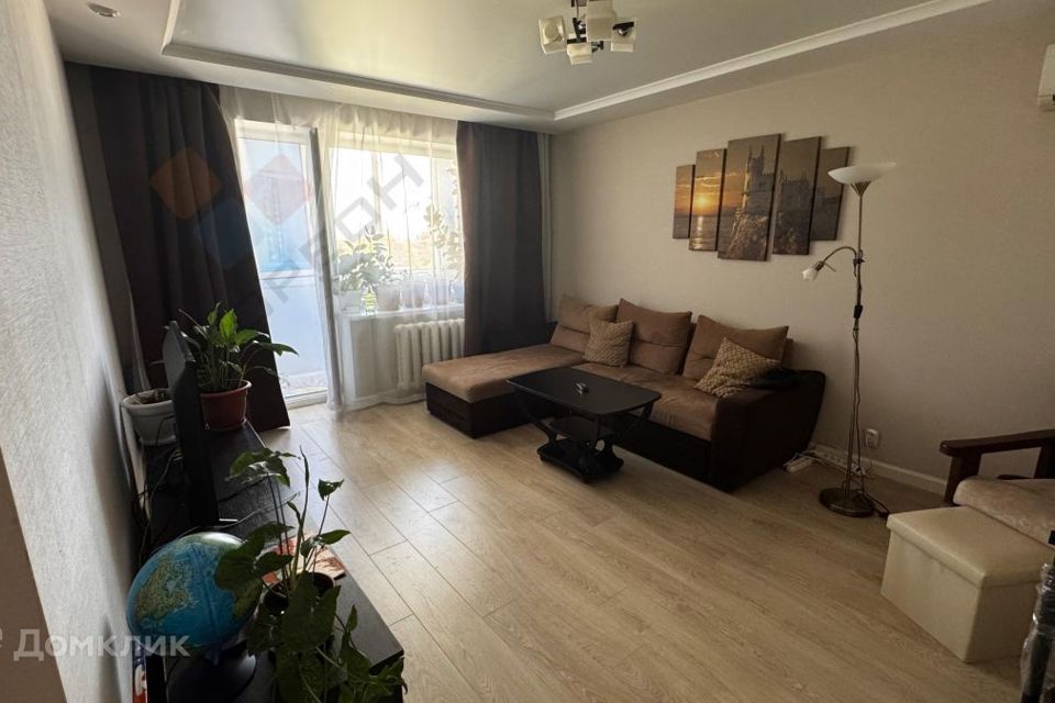 Продаётся 3-комнатная квартира, 59.8 м²