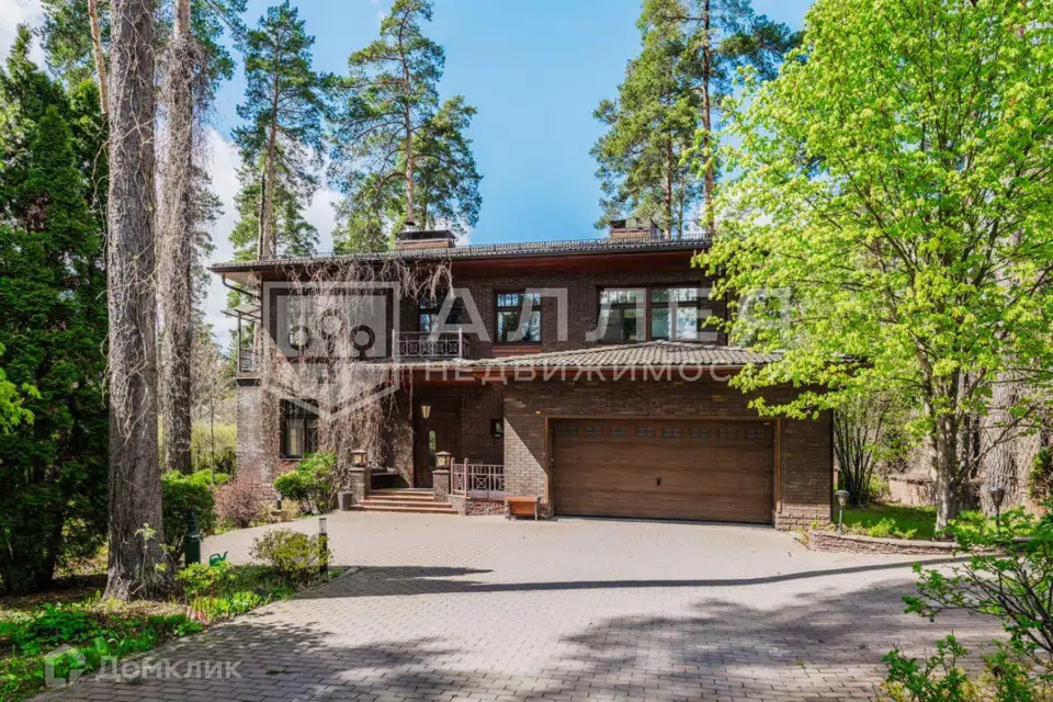 Продаётся 3-этажный дом, 510 м²