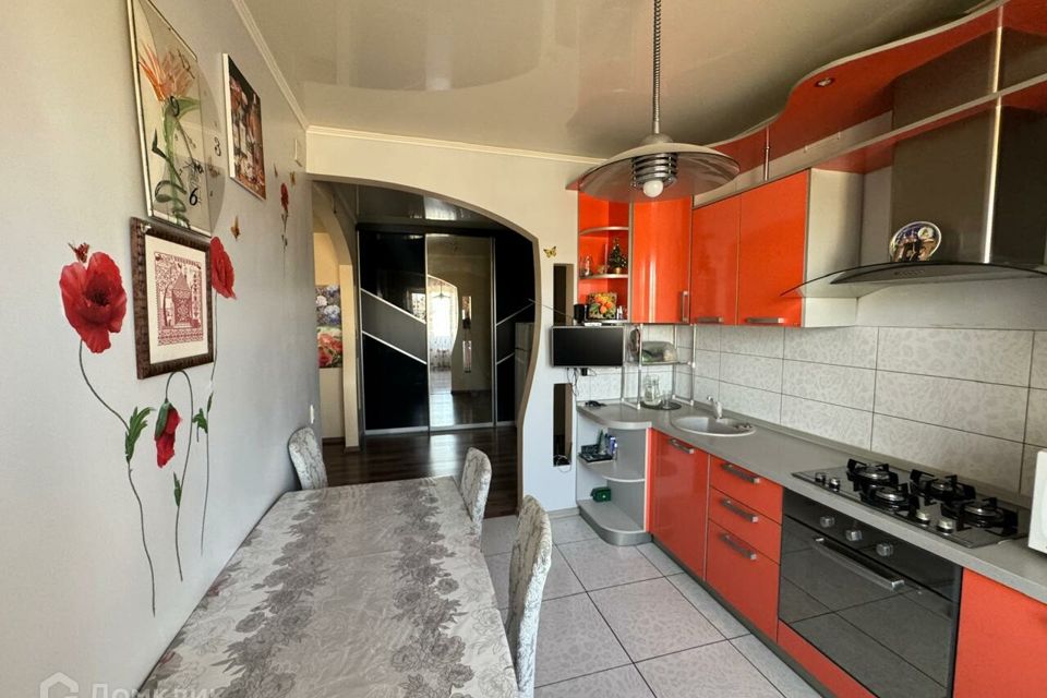 Продаётся 3-комнатная квартира, 98.4 м²