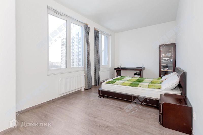 Продаётся 4-комнатная квартира, 140.4 м²