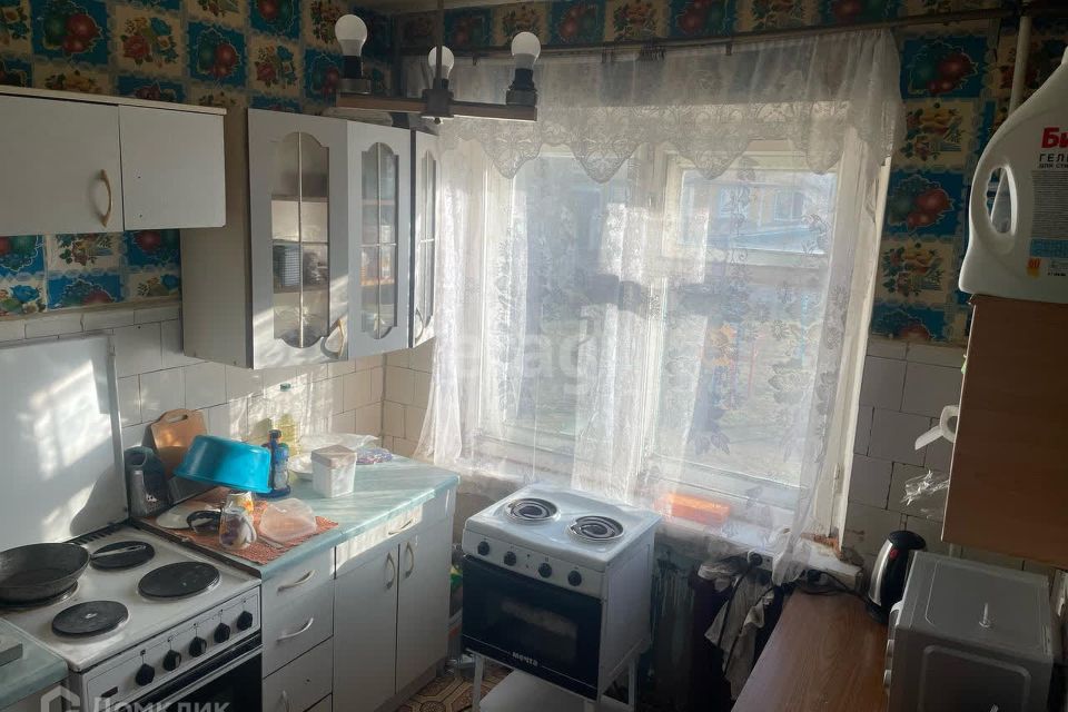 Продаётся 4-комнатная квартира, 58.3 м²
