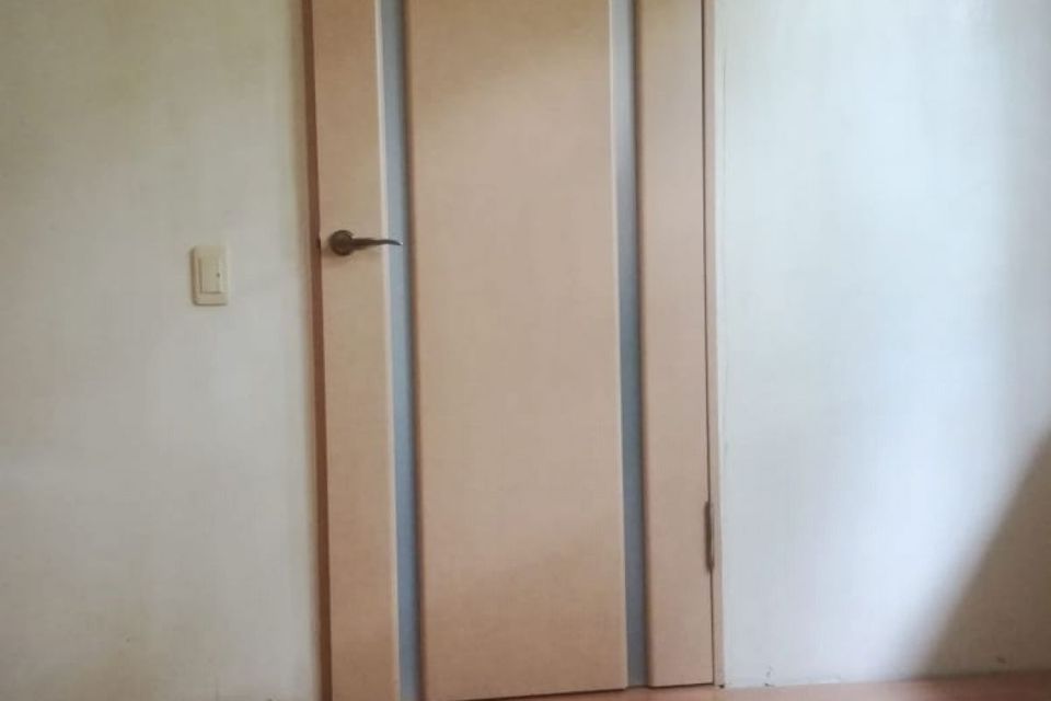 Продаётся 4-комнатная квартира, 61.1 м²