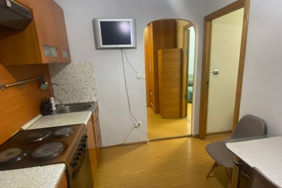 Продаётся 2 комнаты в 2-комн. квартире, 15.2 м²