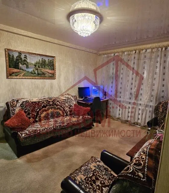 Продаётся 3-комнатная квартира, 40.7 м²