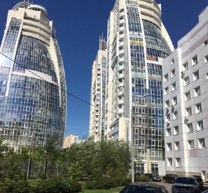 Продаётся 3-комнатная квартира, 101.2 м²