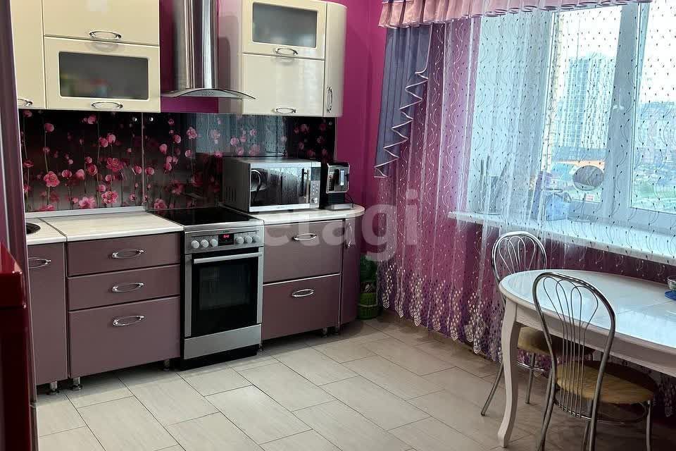 Продаётся 3-комнатная квартира, 95.3 м²