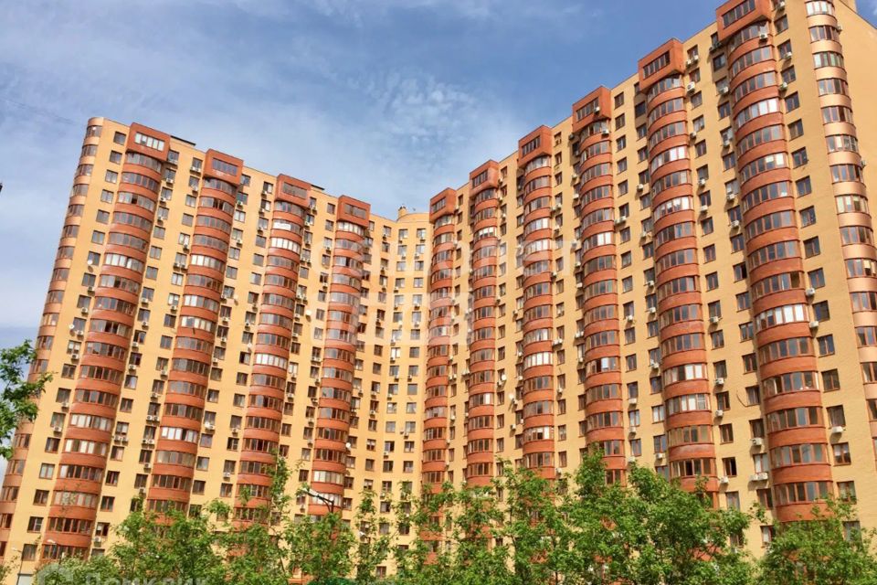 Продаётся 1-комнатная квартира, 54.2 м²