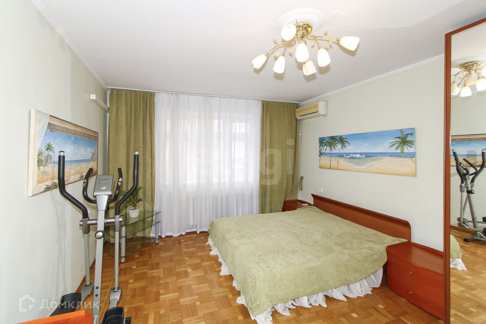 Сдаётся 2-комнатная квартира, 96 м²