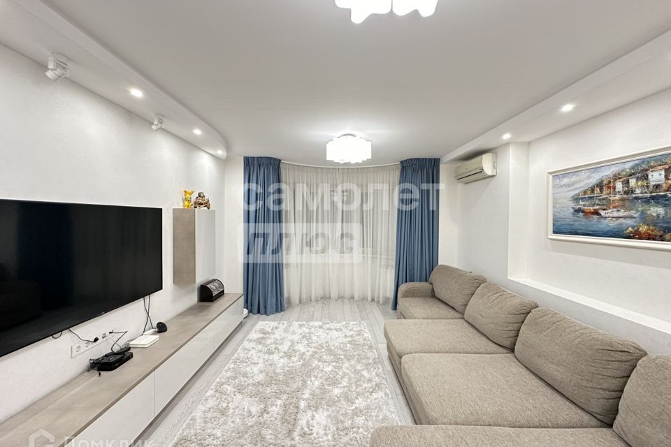 Продаётся 3-комнатная квартира, 100 м²